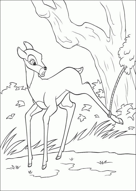 Bambi w spokojnym lesie Bambi stojący samotnie przy drzewie w spokojnym lesie - kolorowanka do druku