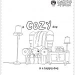 Kolorowanka piesek na kanapie z napisem 'A Cozy dog'.