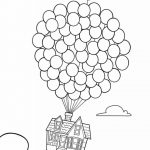 Balony unoszące się nad domem, idealne do kolorowania dla dzieci.