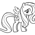 Czarno-biała kolorowanka Fluttershy z My Little Pony dla dzieci.