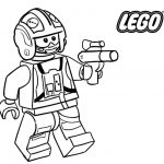 Kolorowanka LEGO Star Wars z postacią żołnierza z blasterem.
