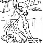 Dziecięca kolorowanka jelonek Bambi w lesie do druku.