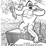Kolorowanka King Kong na tle miasta z helikopterami i dymem.