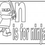 Ninja z mieczem, ilustracja do kolorowania dla dzieci.