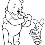 Winnie the Pooh i Królik trzymający serca z napisem To: Pooh i Mój.