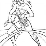Kolorowanka Wonder Woman z tarczą i lasso do wydrukowania.
