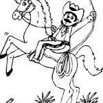Kowboj na koniu z lasso do kolorowania dla dzieci.